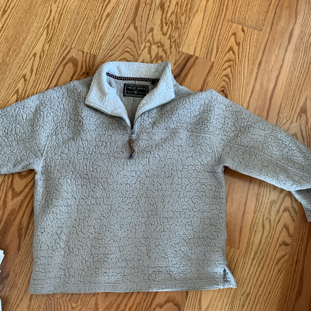 A trugrit men’s pullover